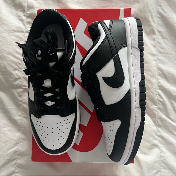 ‼️SOLD‼️Nike Dunk Pandas - Picture 3 of 5
